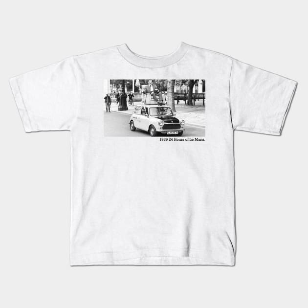 Mr. Bean Le Mans 1969 - Black and White Kids T-Shirt by LuisP96